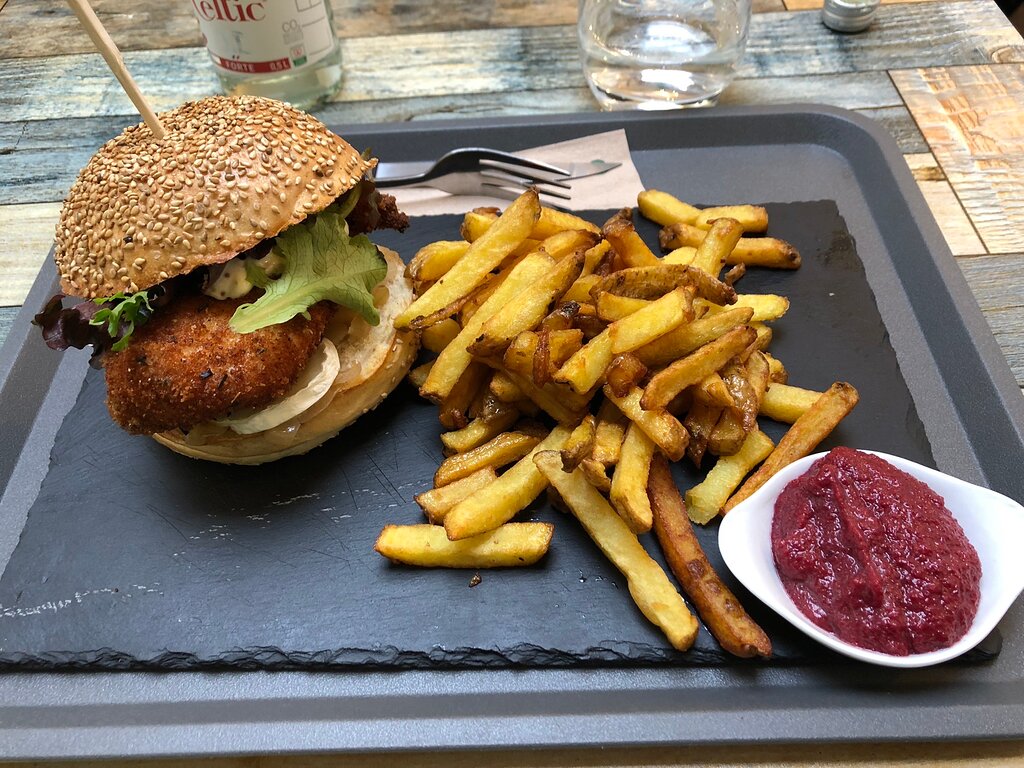 burger poulet sauce betterave