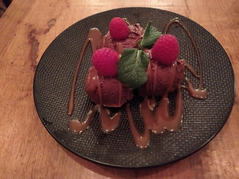 chocolate mousse with 768x576