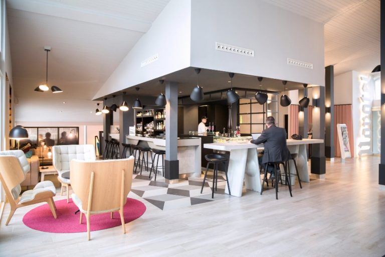 gourmet bar 768x512