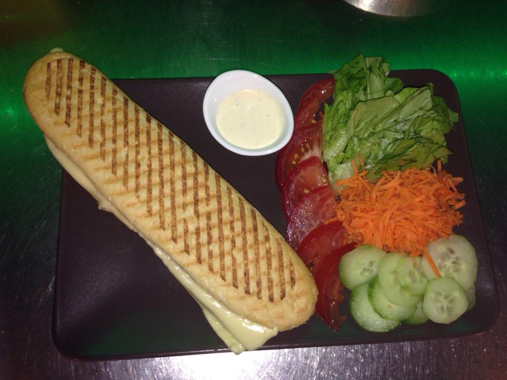 sandwiches paninis croques