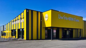 96 places et un parking 300x168