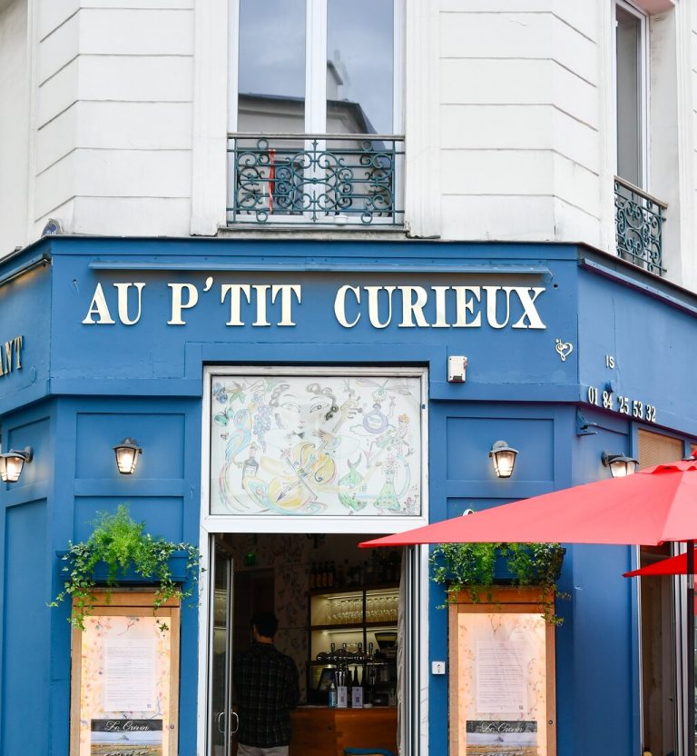 au p tit curieux 2 768x832