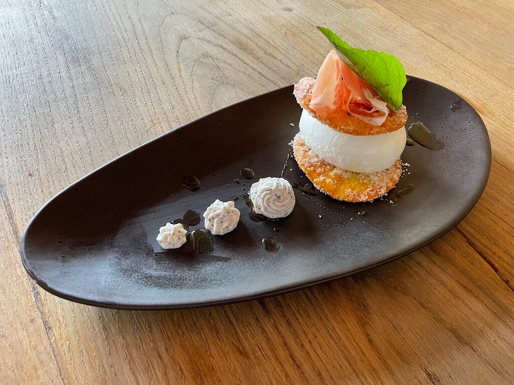 burrata truffee chips