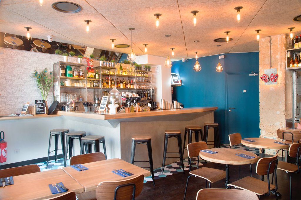 c est lumineux au bar