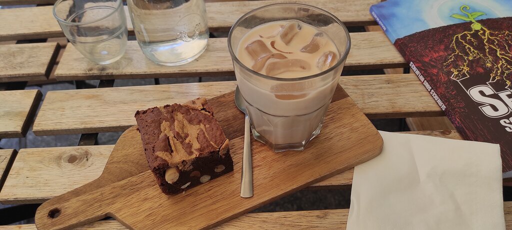 chai tea latte froid