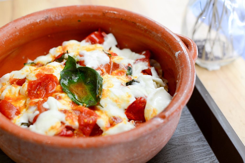 fresh tomatoes datterini