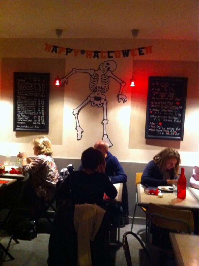halloween au pre en bulle 768x1028