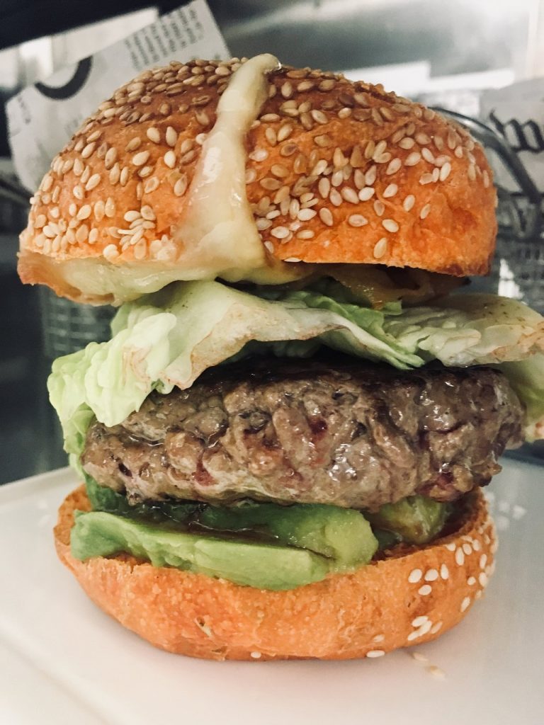 hamburger du cambronne 768x1024