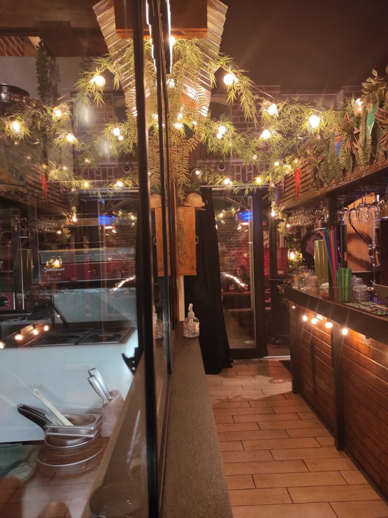 le bar 768x1026