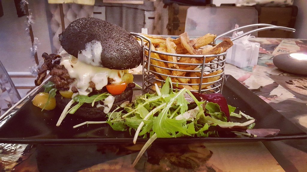 le black burger au reblochon