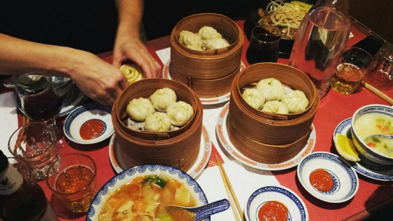 momos vegetariens soupe 768x432