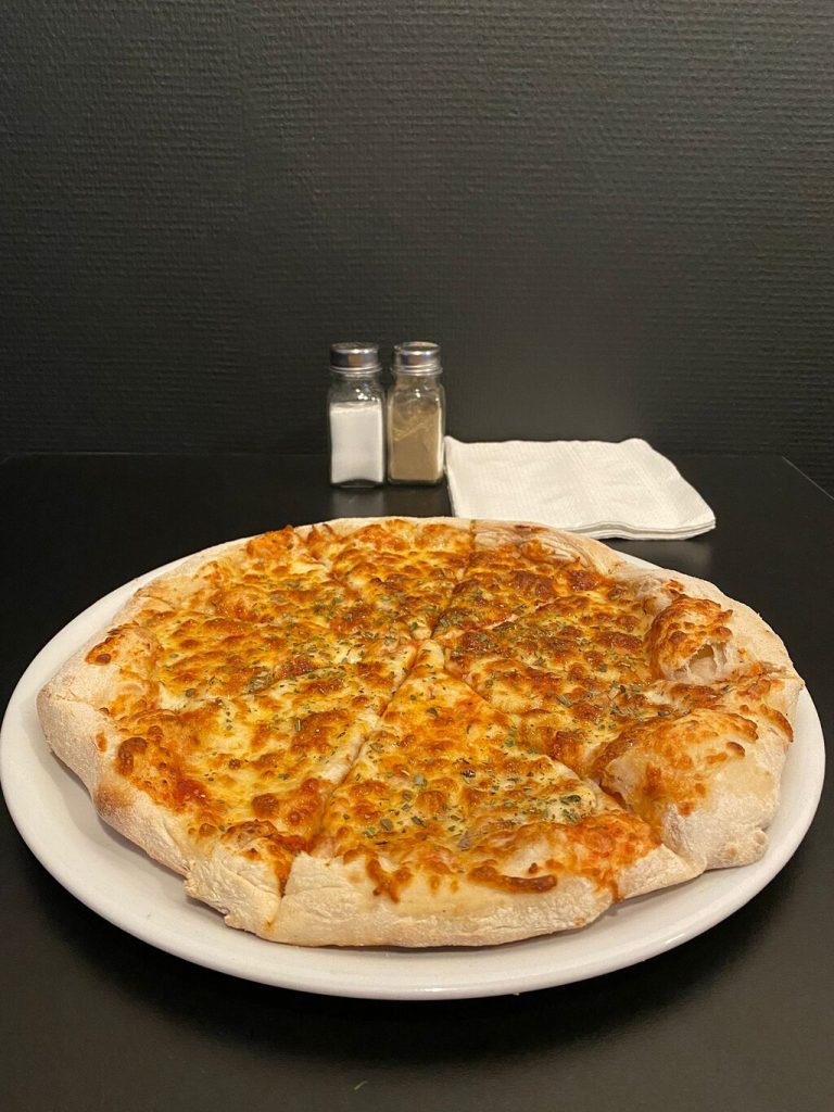 pizza 768x1024