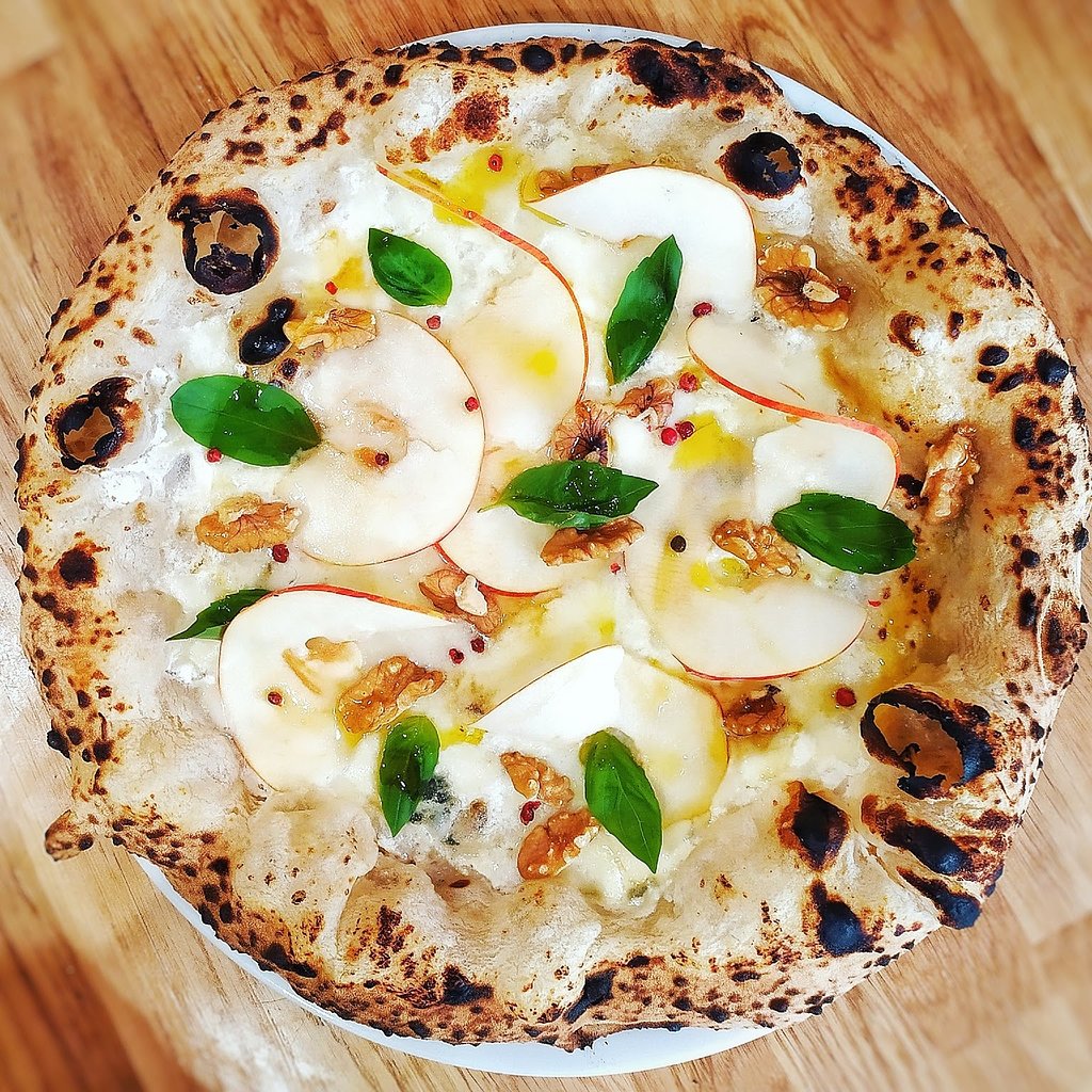 pizza du jour base mozza