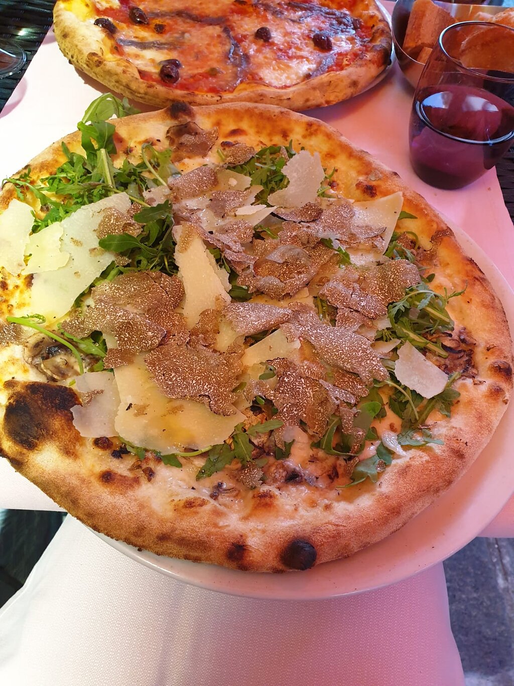 pizza e tartufi bianche