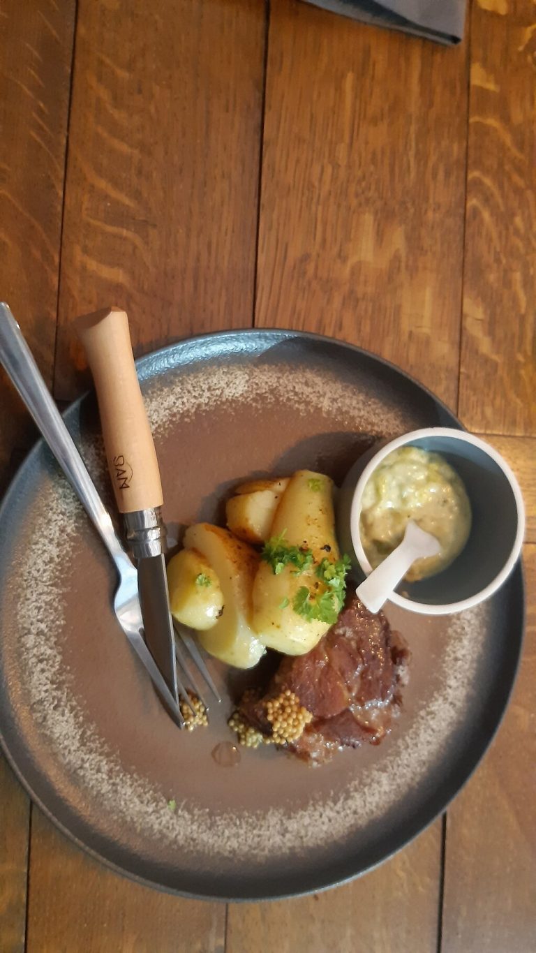 plat 9 768x1365