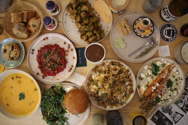 restaurant vegetarien 768x512