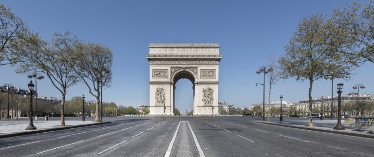 b4fd3ee8cc6c Arc de triomphe depuis Champs Elysees 1920x807 1 768x323